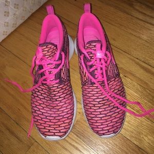 Hot pink Nike Flyknit Roshes Shoes